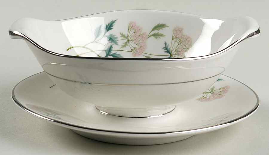 Catalina Gravy Boat with Attached Underplate by Vogue-1