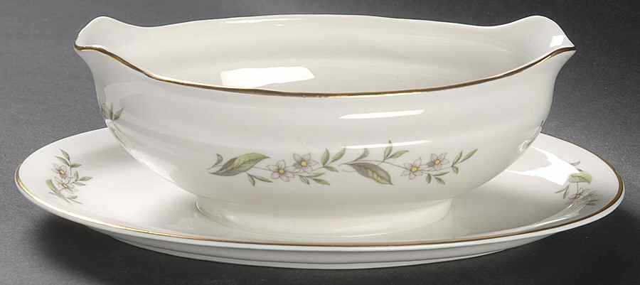 Gardenia Gravy Boat with Attached Underplate by Vogue-1
