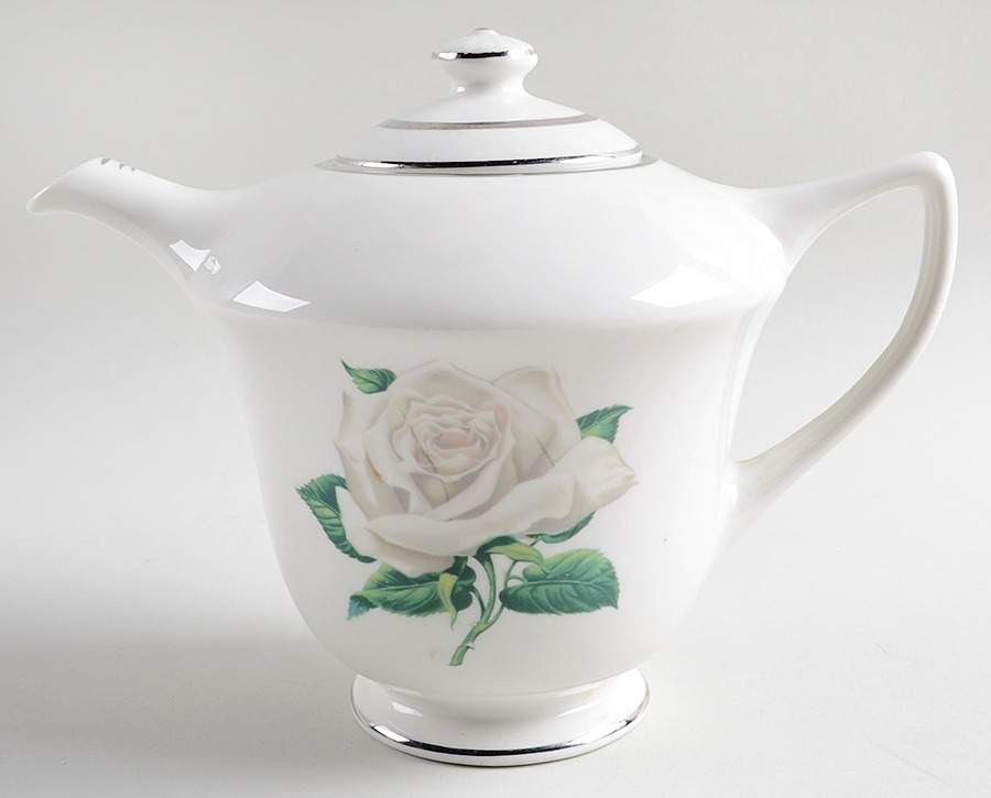 Manor House Teapot & Lid by Vogue-1