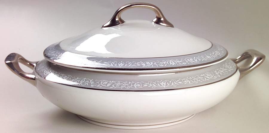 Prelude Round Covered Vegetable by Vogue-1