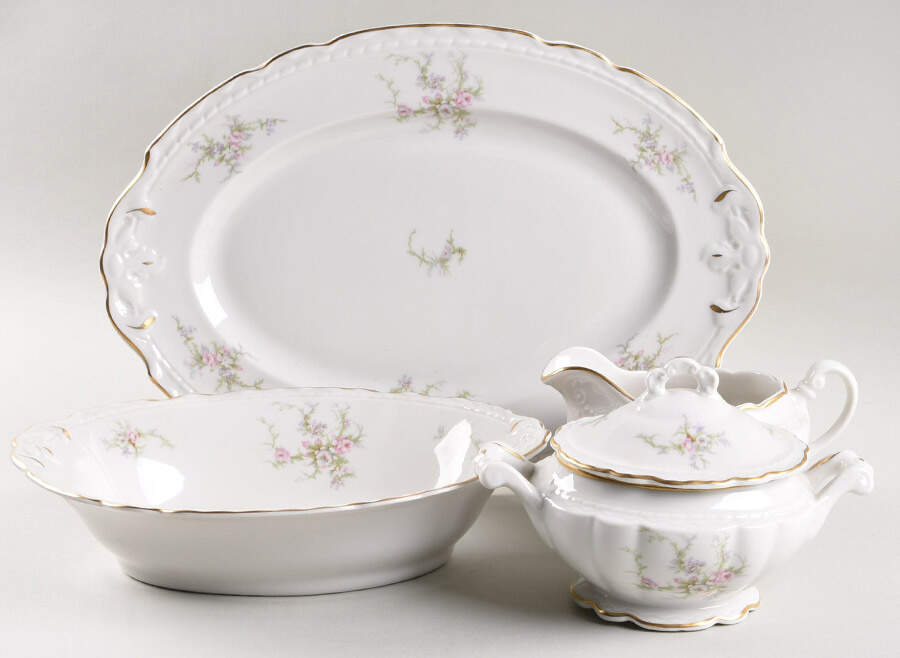 Susanna 5 Piece Hostess Set by Vogue-1