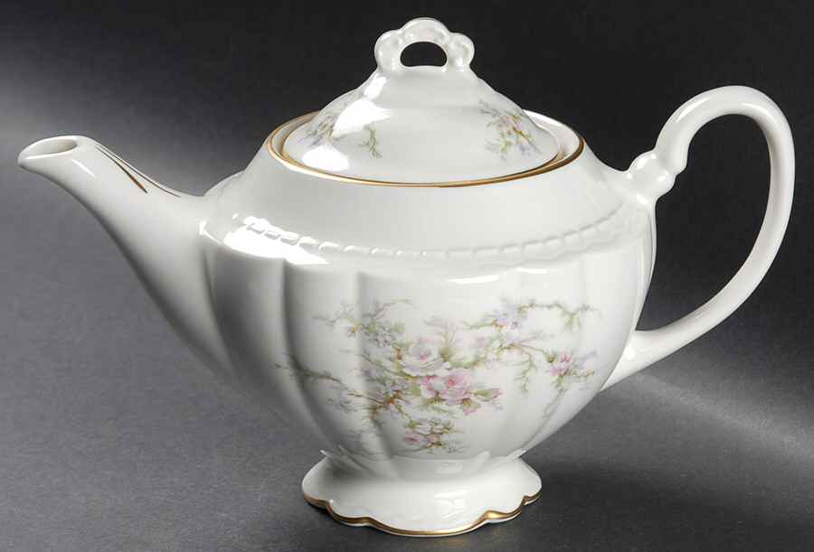 Susanna Teapot & Lid by Vogue-1