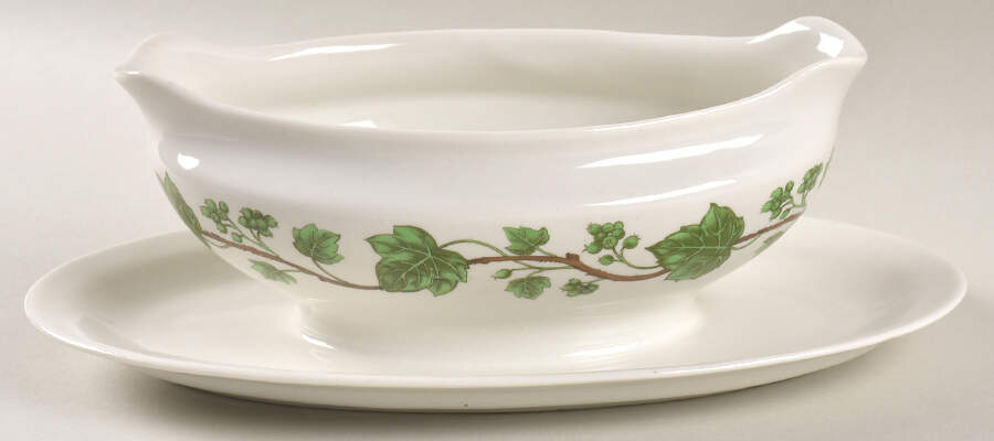 VOG6 Gravy Boat with Attached Underplate by Vogue-1