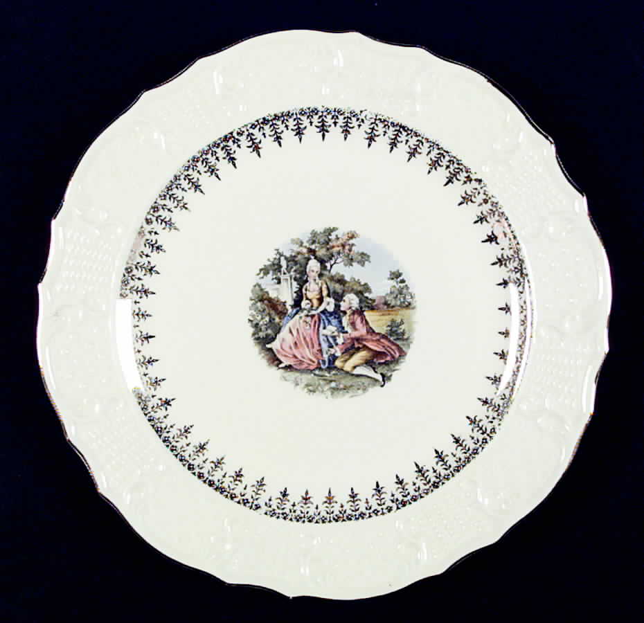 VOG7 Dinner Plate by Vogue-1