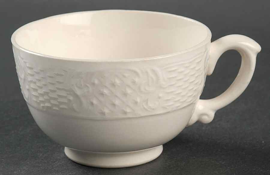 Washington Colonial Footed Cup by Vogue-1
