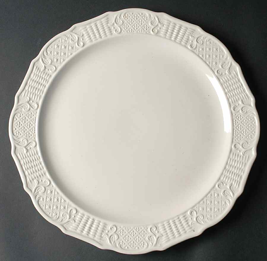 Washington Colonial 14" Chop Plate (Round Platter) by Vogue-1