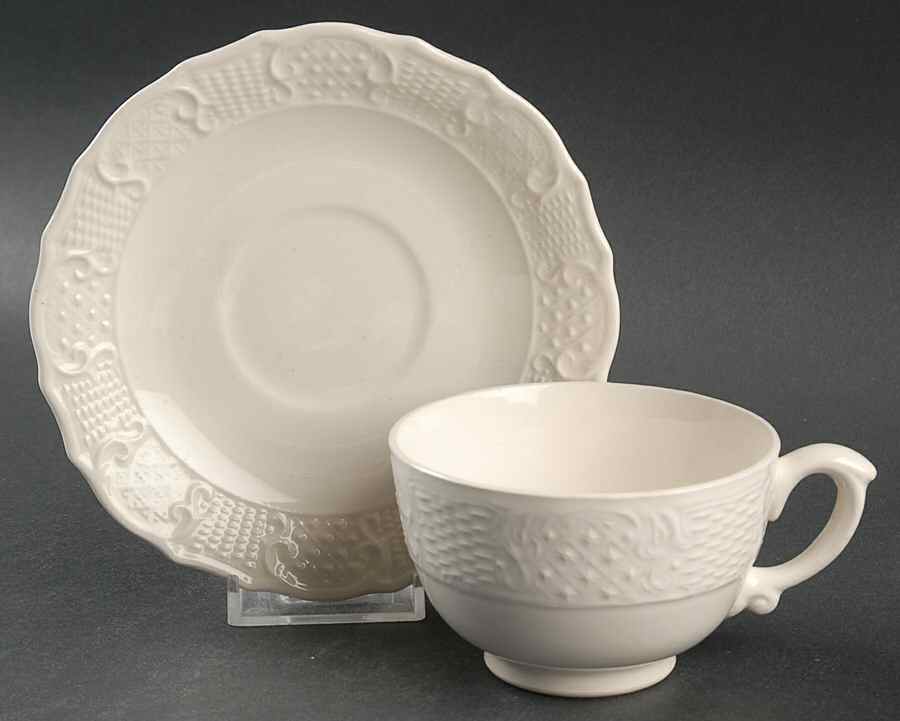 Washington Colonial Footed Cup & Saucer Set by Vogue-1