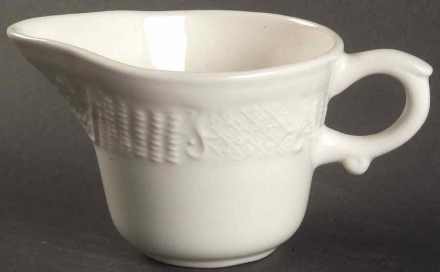 Washington Colonial Creamer by Vogue-1