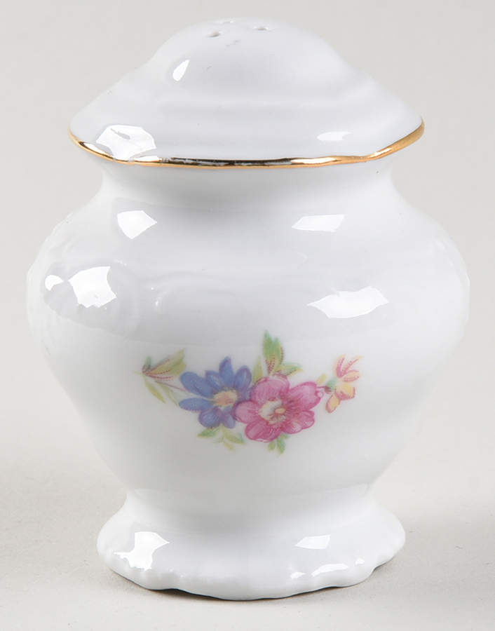 Wanda (Scalloped, Embossed) Salt Shaker by Vendome Porcelain-1