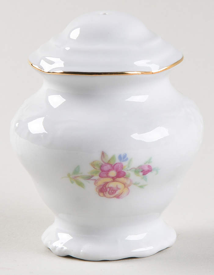 Wanda (Scalloped, Embossed) Pepper Shaker by Vendome Porcelain-1