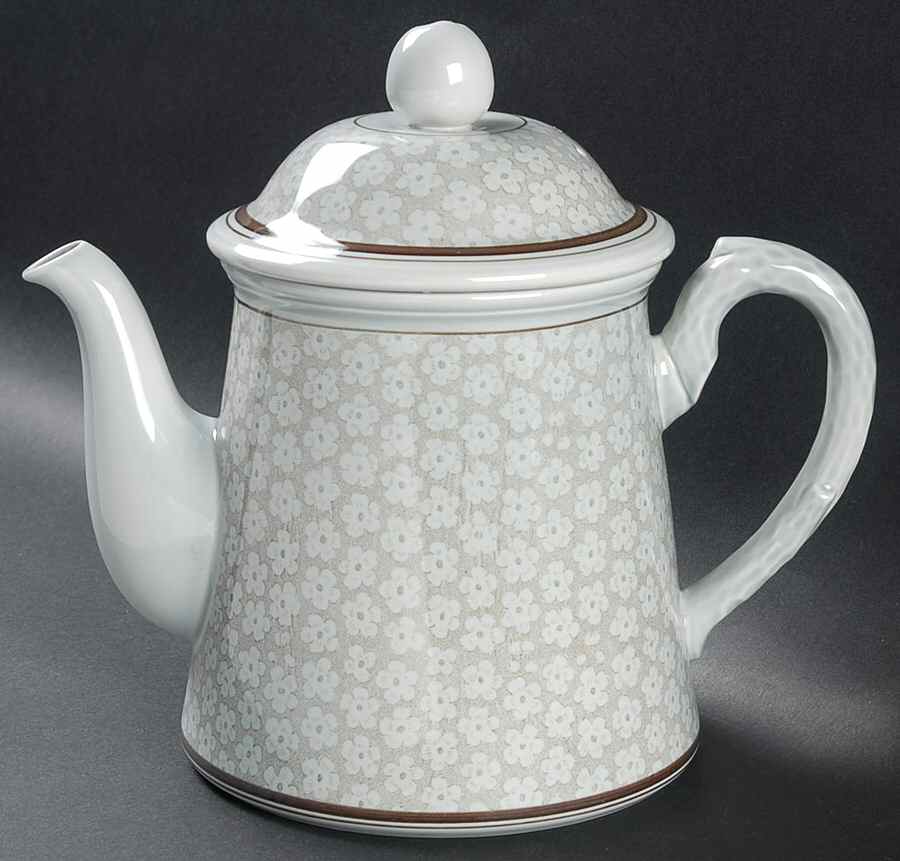 Dalarna Coffee Pot & Lid by Villeroy & Boch-1
