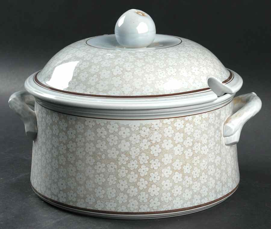 Dalarna Tureen &  Lid by Villeroy & Boch-1