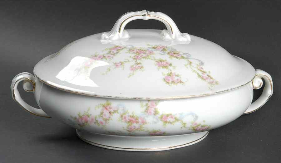 VTO64 Round Covered Vegetable by Victoria (Austria)-1