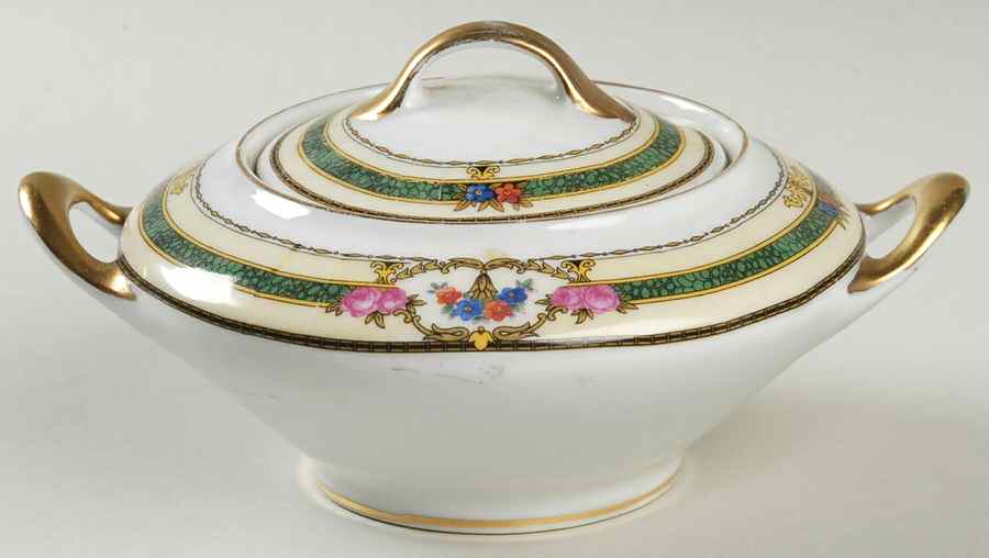 VIT121 Sugar Bowl & Lid by Victoria (Czech)-1