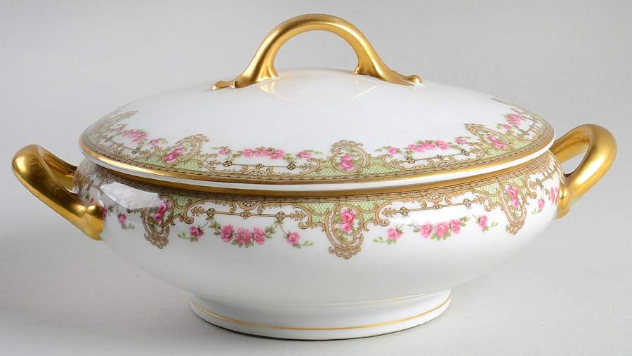 VIG61 Round Covered Vegetable by Vignaud-1