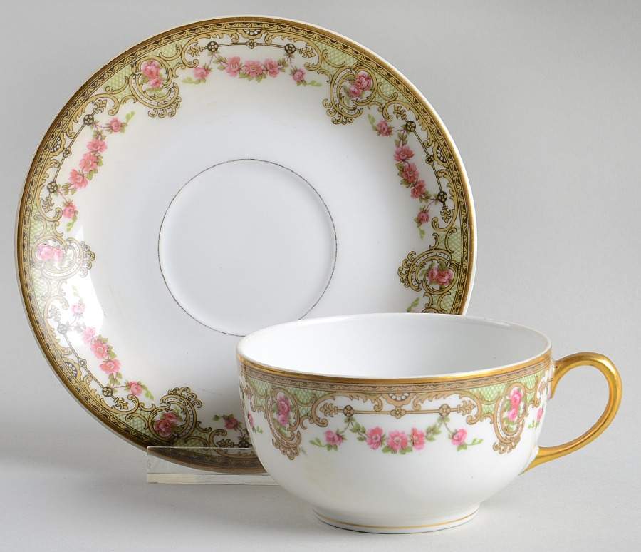 VIG61 Flat Cup & Saucer Set by Vignaud-1