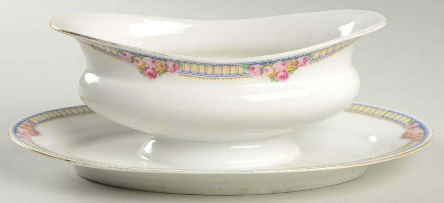 VIT127 Gravy Boat with Attached Underplate by Victoria (Czech)-1