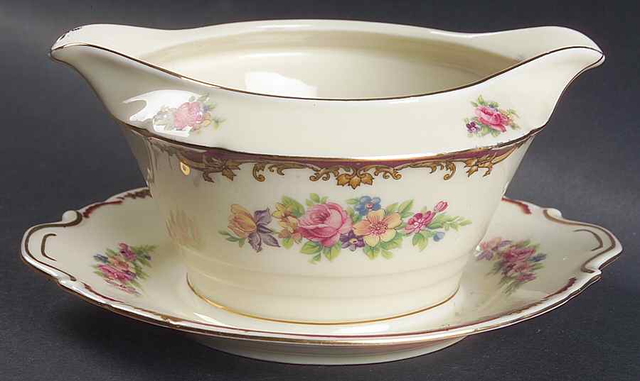 VIT129 Gravy Boat with Attached Underplate by Victoria (Czech)-1