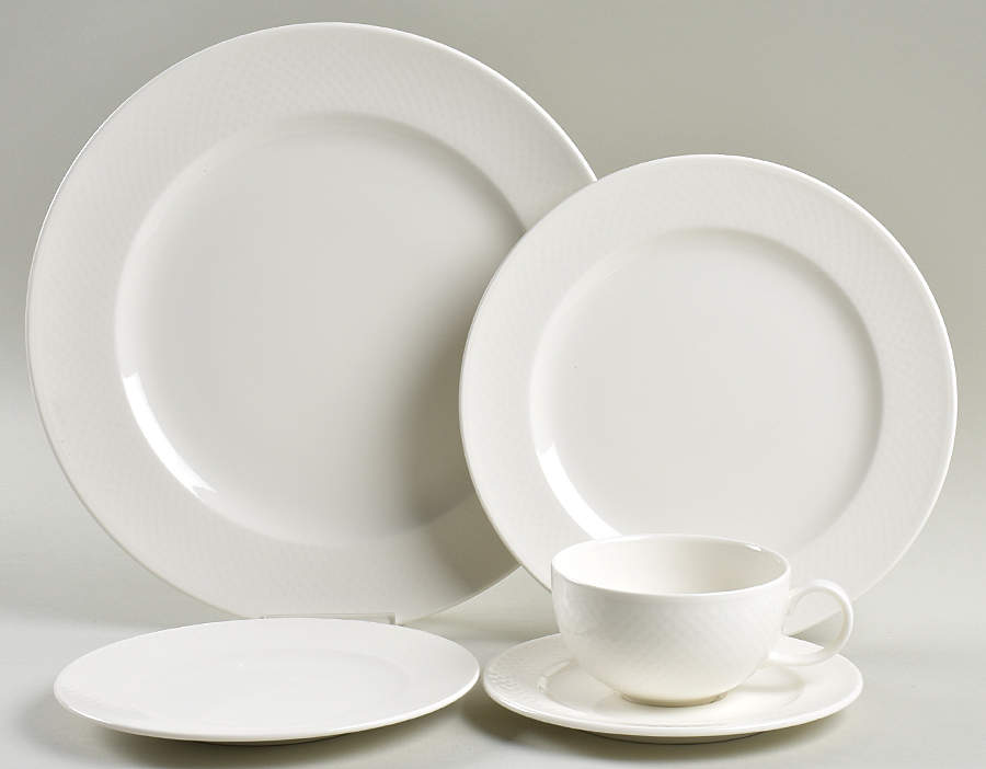 Tipo White 5 Piece Place Setting by Villeroy & Boch-1