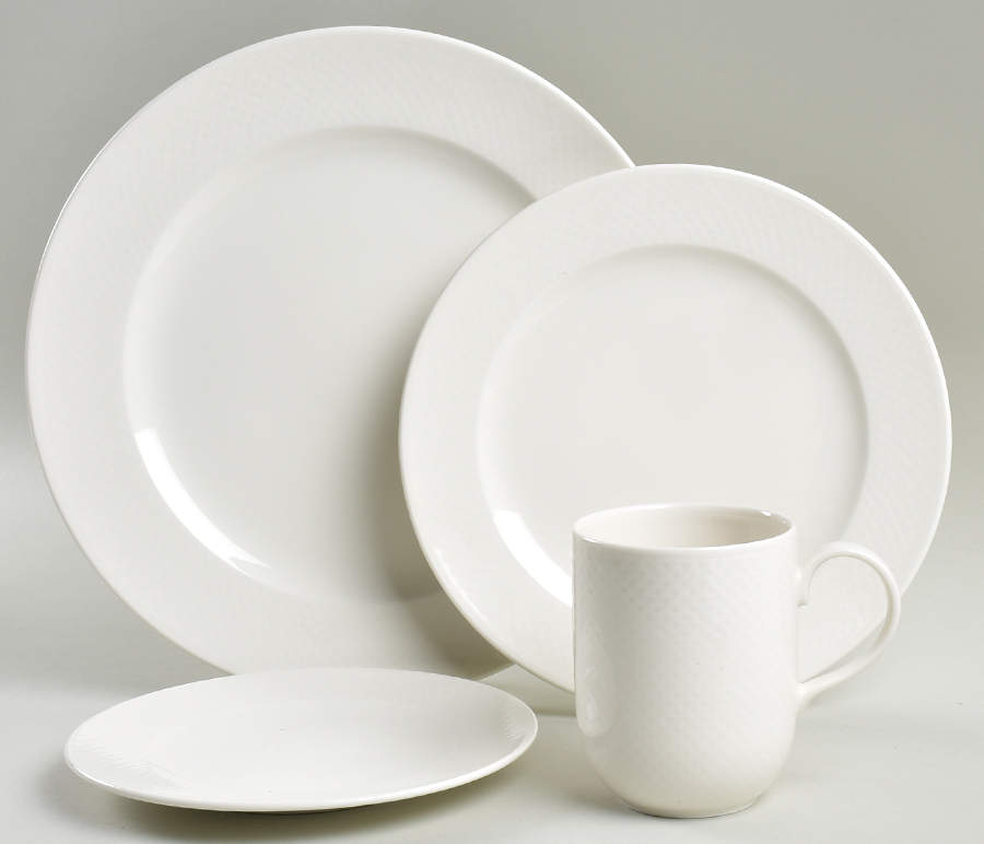 Tipo White 4 Piece Place Setting by Villeroy & Boch-1