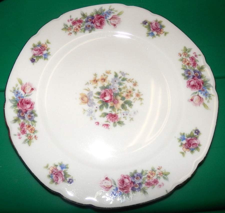 VIT131 Salad Plate by Victoria (Czech)-1