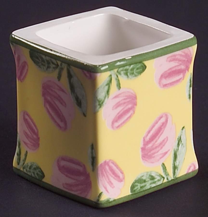 A Rose Napkin Ring by Villeroy & Boch-1