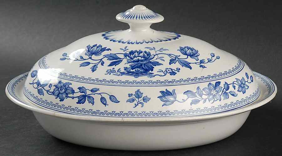 VIL39 Oval Covered Vegetable by Villeroy & Boch-1