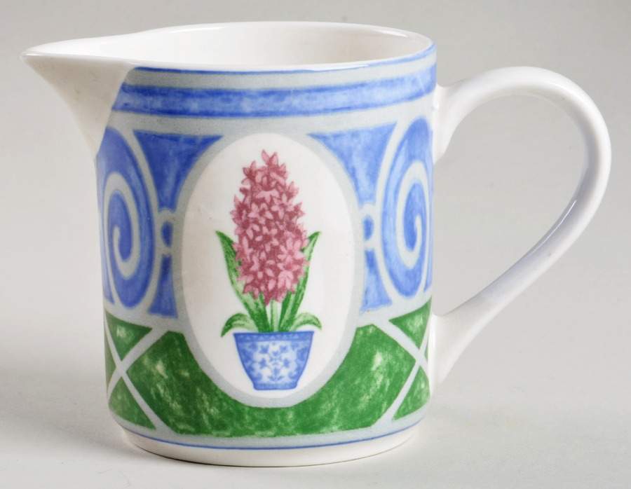 English Manor Creamer by Victoria & Beale-1