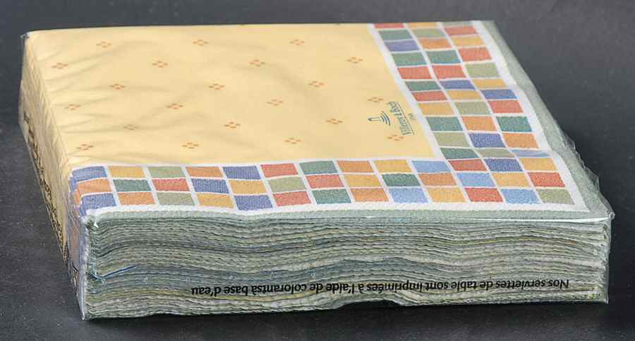 Twist Alea Limone Package of Paper Cocktail Napkins by Villeroy & Boch-1