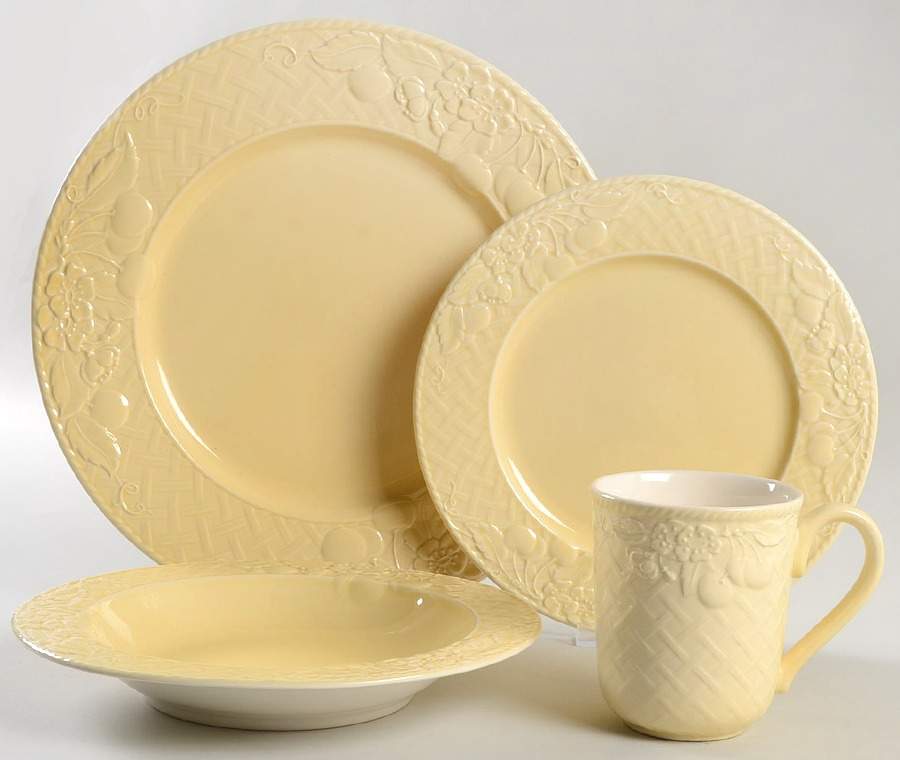 Piemont Estivo 4 Piece Place Setting by Villeroy & Boch-1