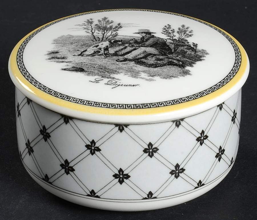 Audun Chasse 3" Candy Box & Lid by Villeroy & Boch-1