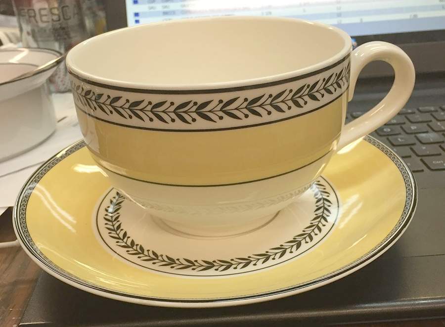 Audun Fleur Jumbo Cup & Saucer Set by Villeroy & Boch-1