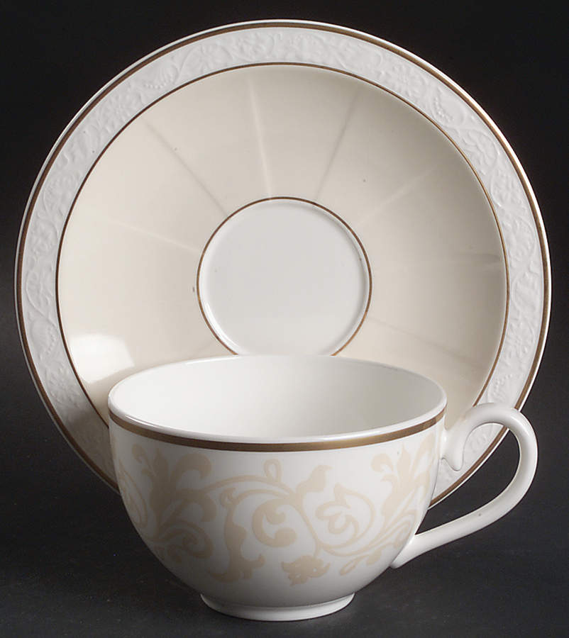 Ivoire Breakfast Cup & Cream Soup Saucer Set by Villeroy & Boch-1