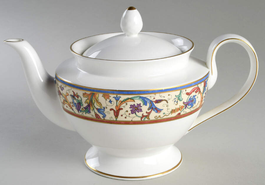Madeline Teapot & Lid by Villeroy & Boch-1