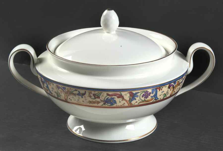 Madeline Tureen &  Lid by Villeroy & Boch-1