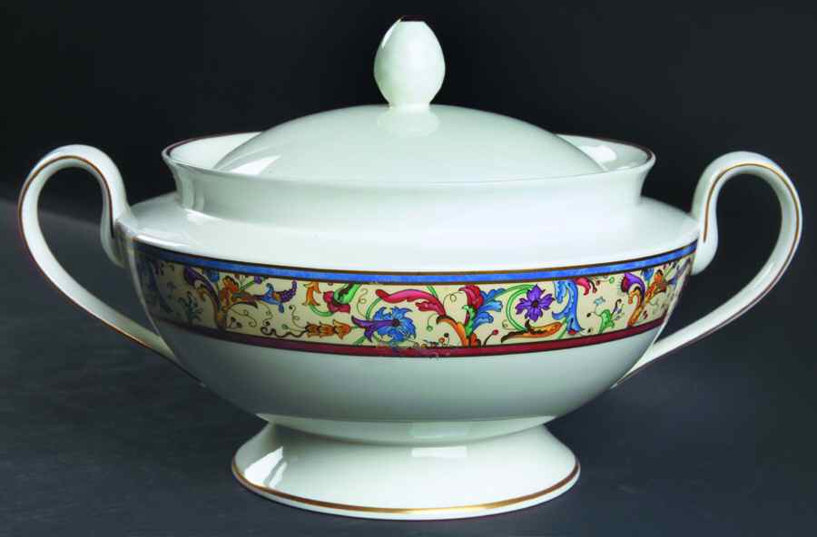 Madeline Filet Rouge Tureen &  Lid by Villeroy & Boch-1