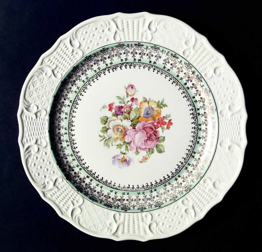 VOG43 Dinner Plate by Vogue-1