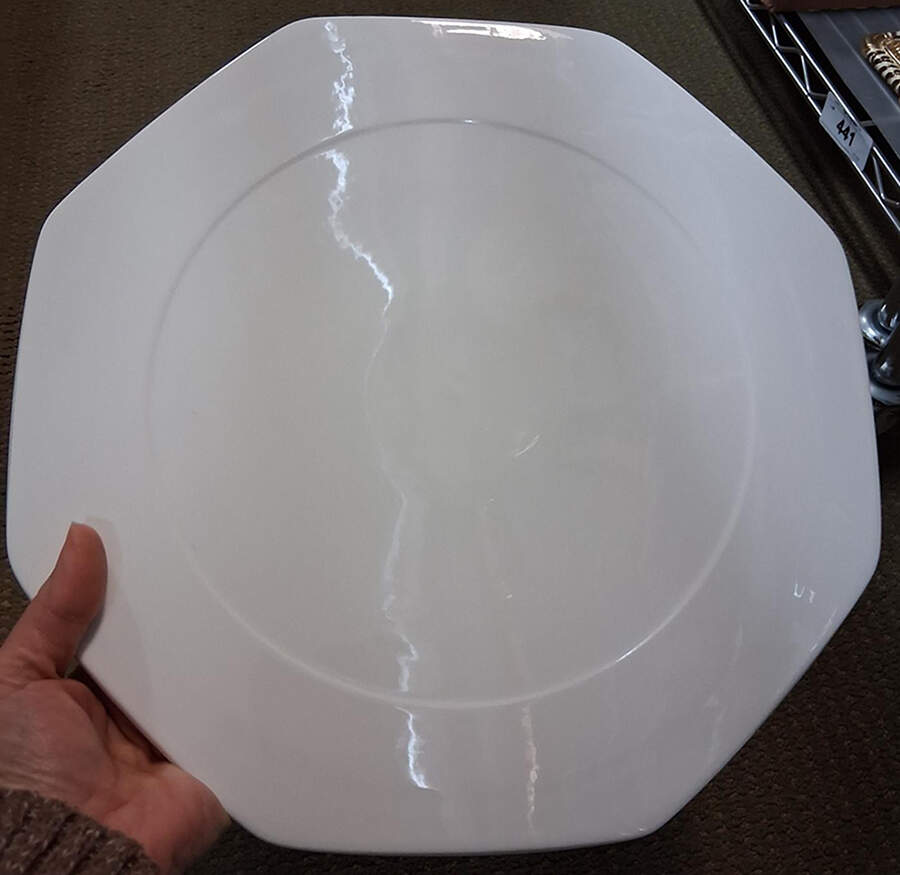 Astoria White Cake Plate by Villeroy & Boch-1