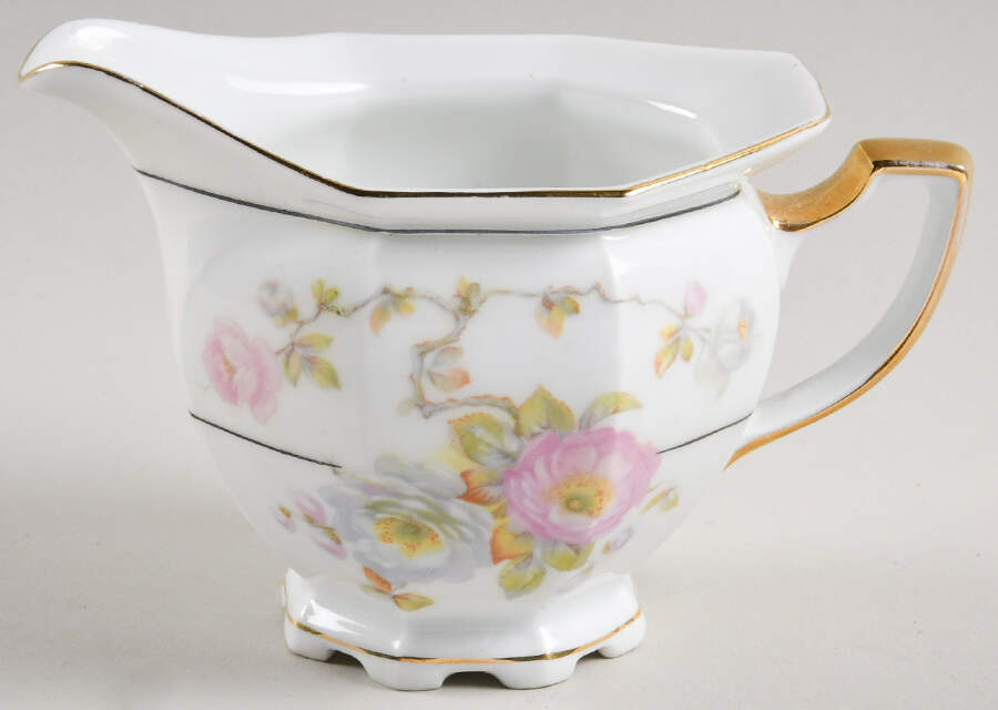VIT147 Creamer by Victoria (Czech)-1