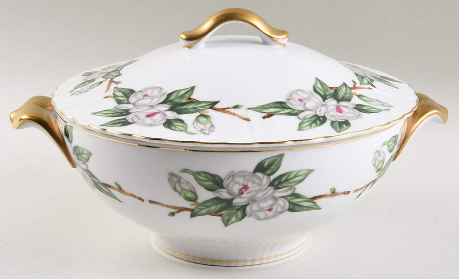 Camellia Round Covered Vegetable by Victorian (Japan)-1