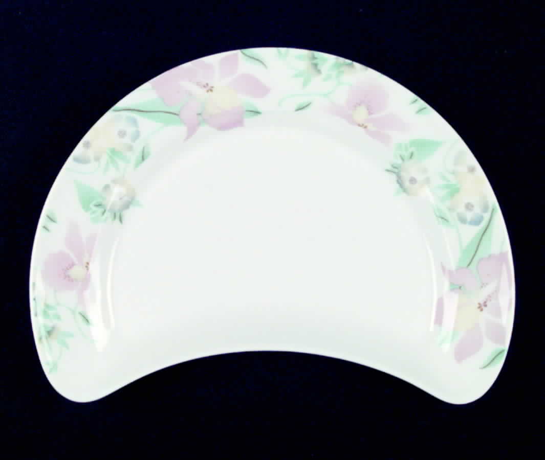 VIL46 Crescent Salad Plate by Villeroy & Boch-1