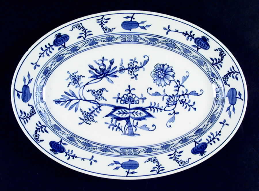 VIL57 11" Oval Serving Platter by Villeroy & Boch-1