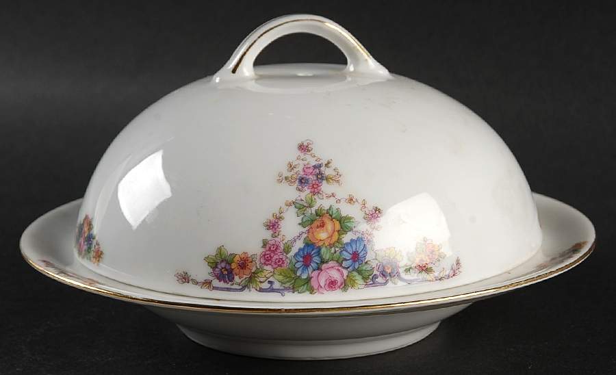 VIT156 Round Covered Butter by Victoria (Czech)-1