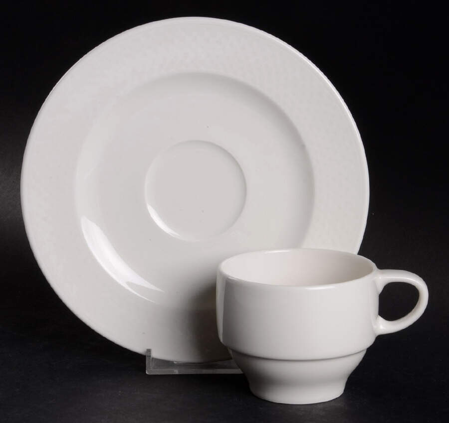 Easy White Flat Cup & Saucer Set by Villeroy & Boch-1