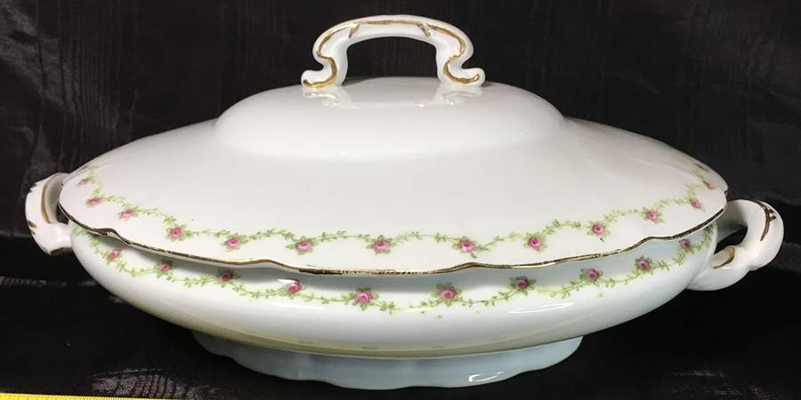 VTO24 Oval Covered Vegetable by Victoria (Austria)-1