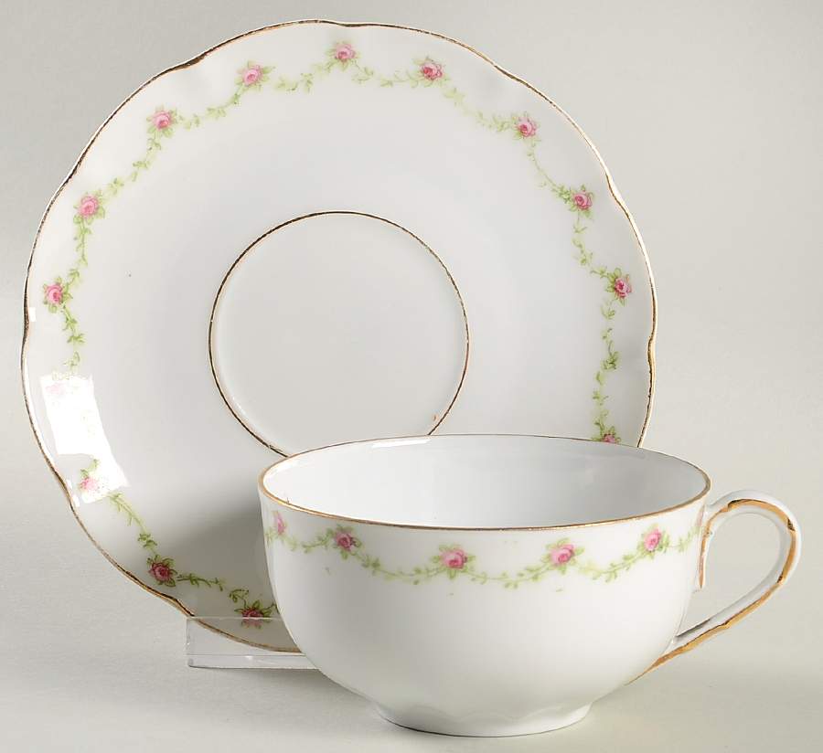 VTO24 Flat Cup & Saucer Set by Victoria (Austria)-1