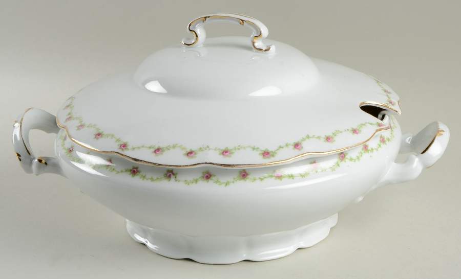 VTO24 Tureen &  Lid by Victoria (Austria)-1