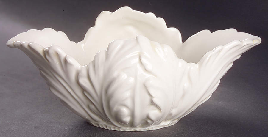 Portobello 8" Leaf Bowl by Vietri (Italy)-1