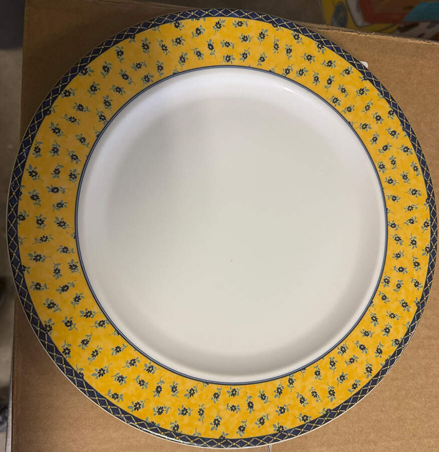 Chateau Chop Plate (Round Platter) by Vista Alegre-1