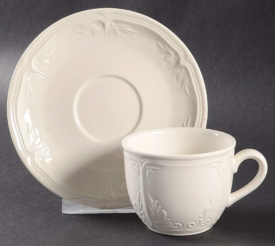 Cortina 2000 Flat Cup & Saucer Set by Villeroy & Boch-1